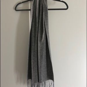 Cashmere scarf